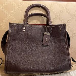 Coach Rogue 25 in Oxblood